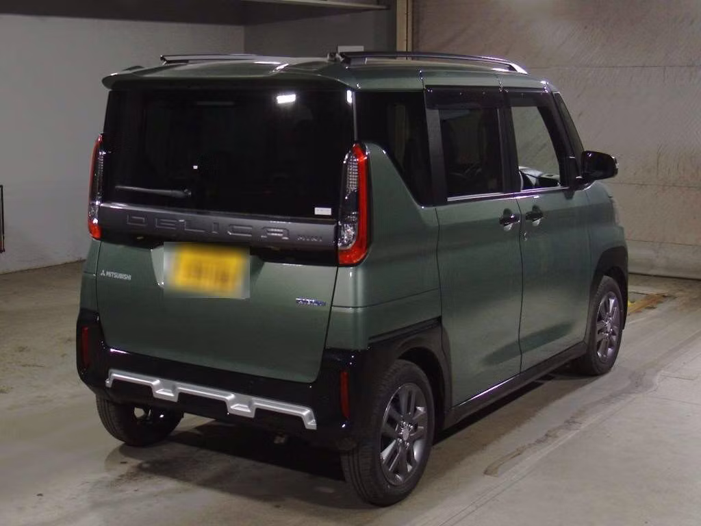 MITSUBISHI DELICA MINI