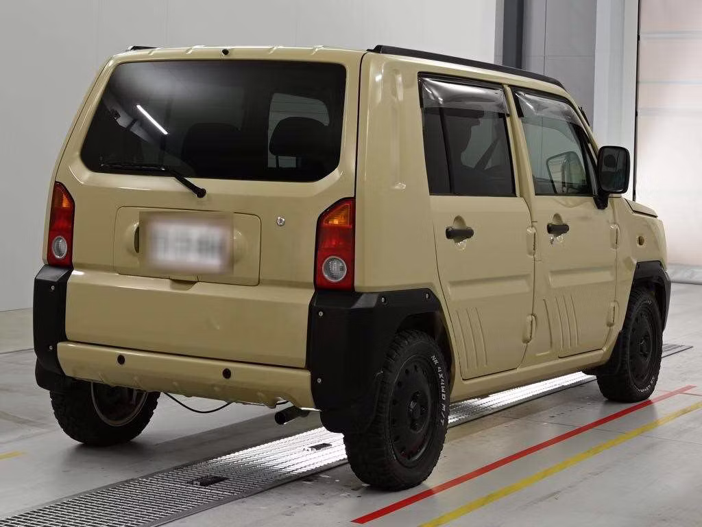 DAIHATSU NAKED