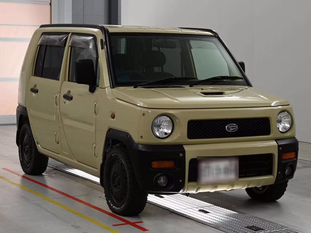 DAIHATSU NAKED