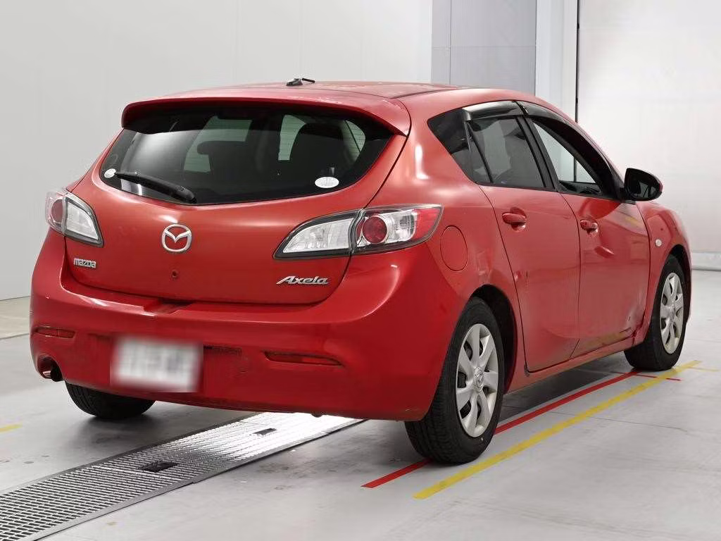 MAZDA AXELA