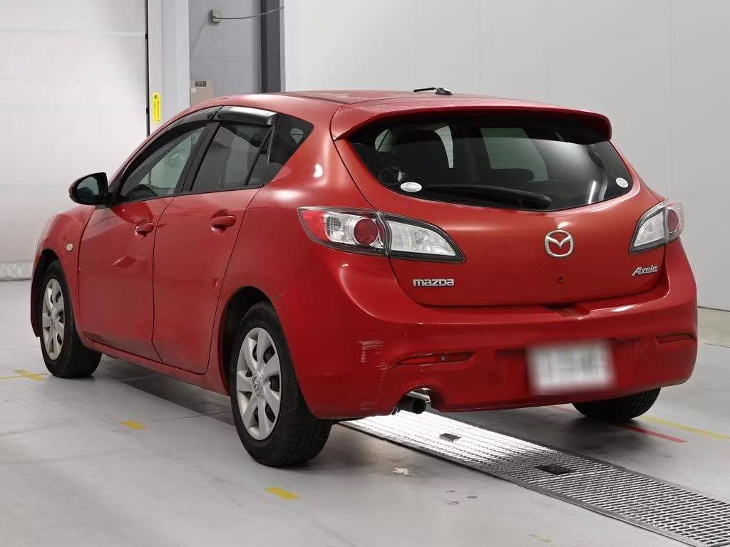 MAZDA AXELA