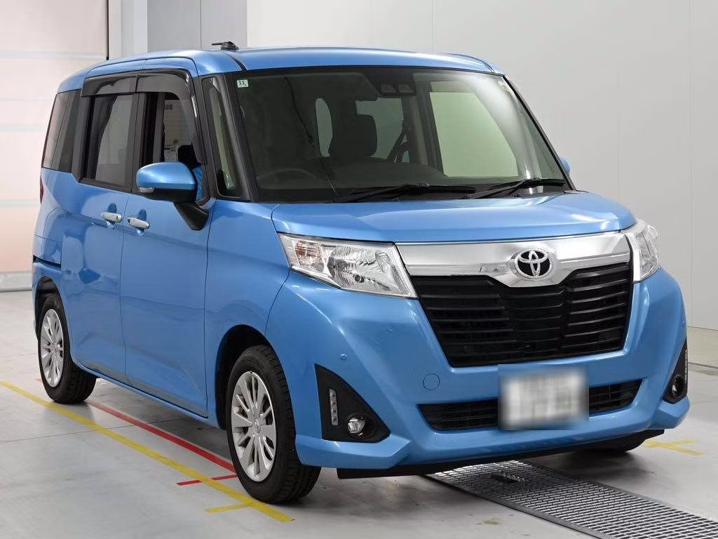 TOYOTA ROOMY