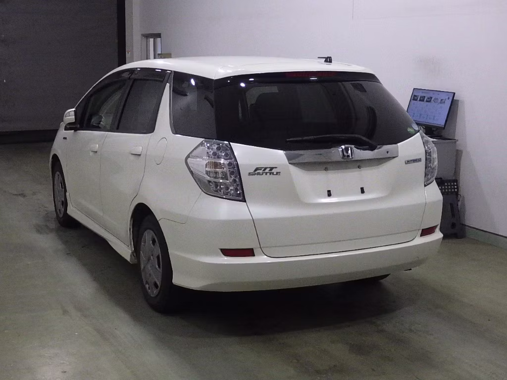 HONDA FIT SHUTTLE