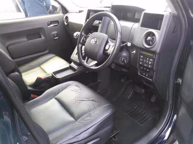 TOYOTA JPN TAXI