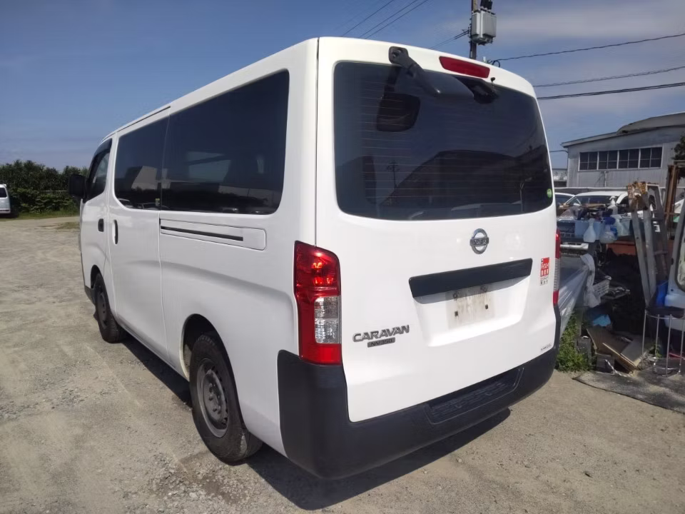 NISSAN NV350 CARAVAN