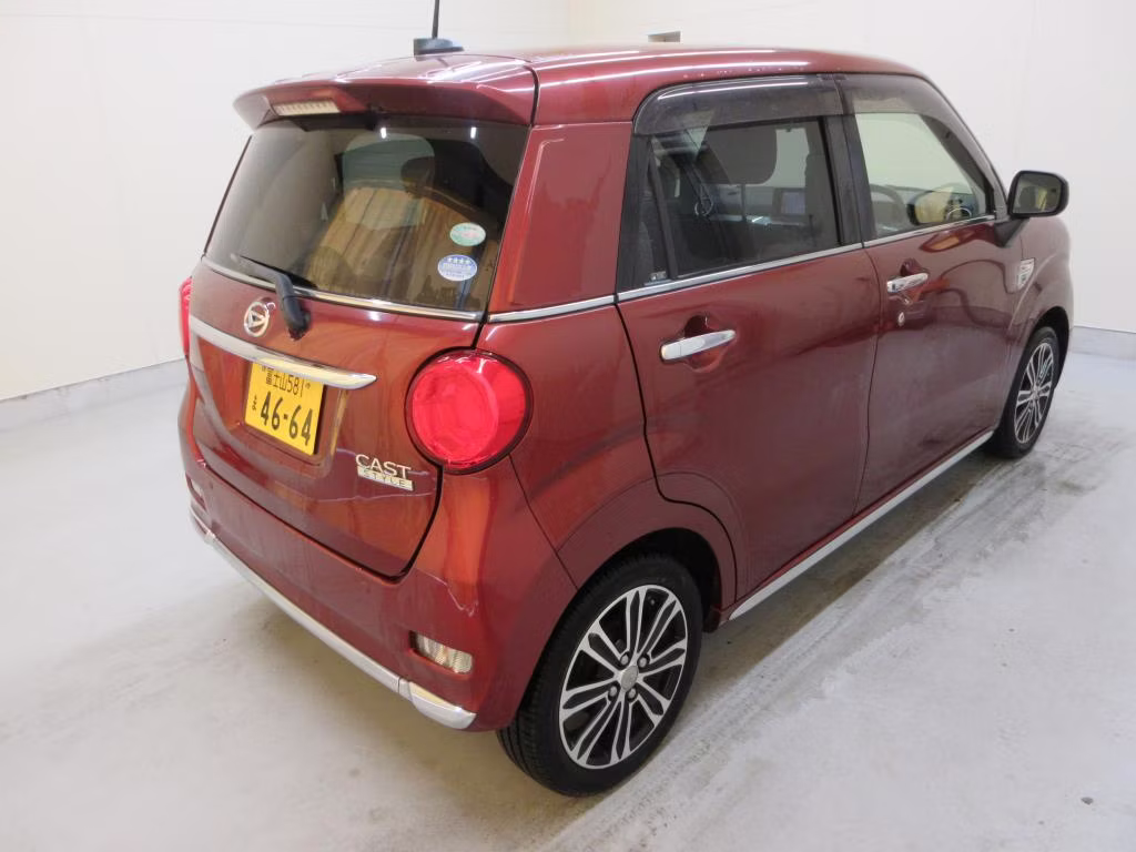 DAIHATSU CAST