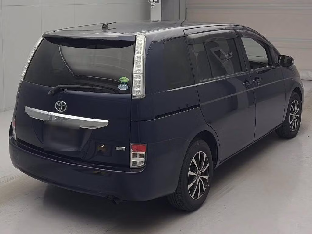 TOYOTA ISIS