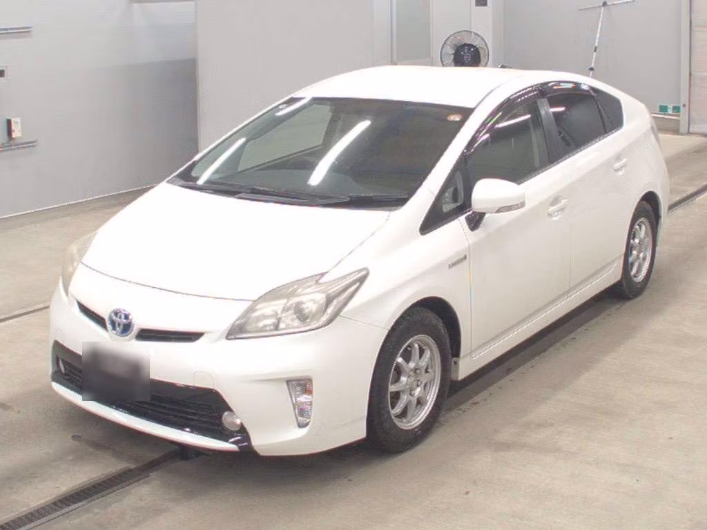 TOYOTA PRIUS