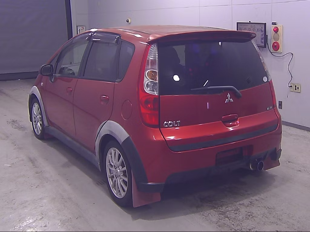 MITSUBISHI COLT