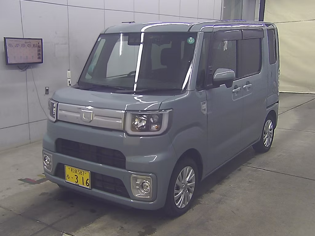 DAIHATSU WAKE
