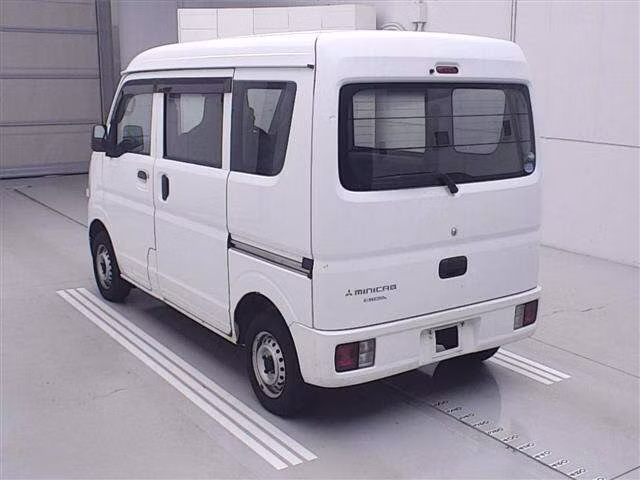MITSUBISHI MINICAB