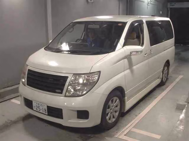 NISSAN ELGRAND