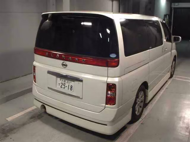 NISSAN ELGRAND