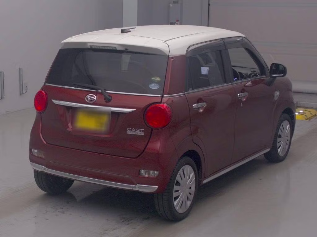 DAIHATSU CAST