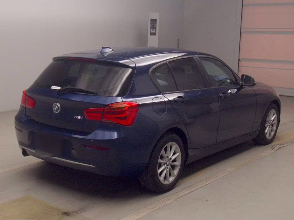 BMW 1-SERIES