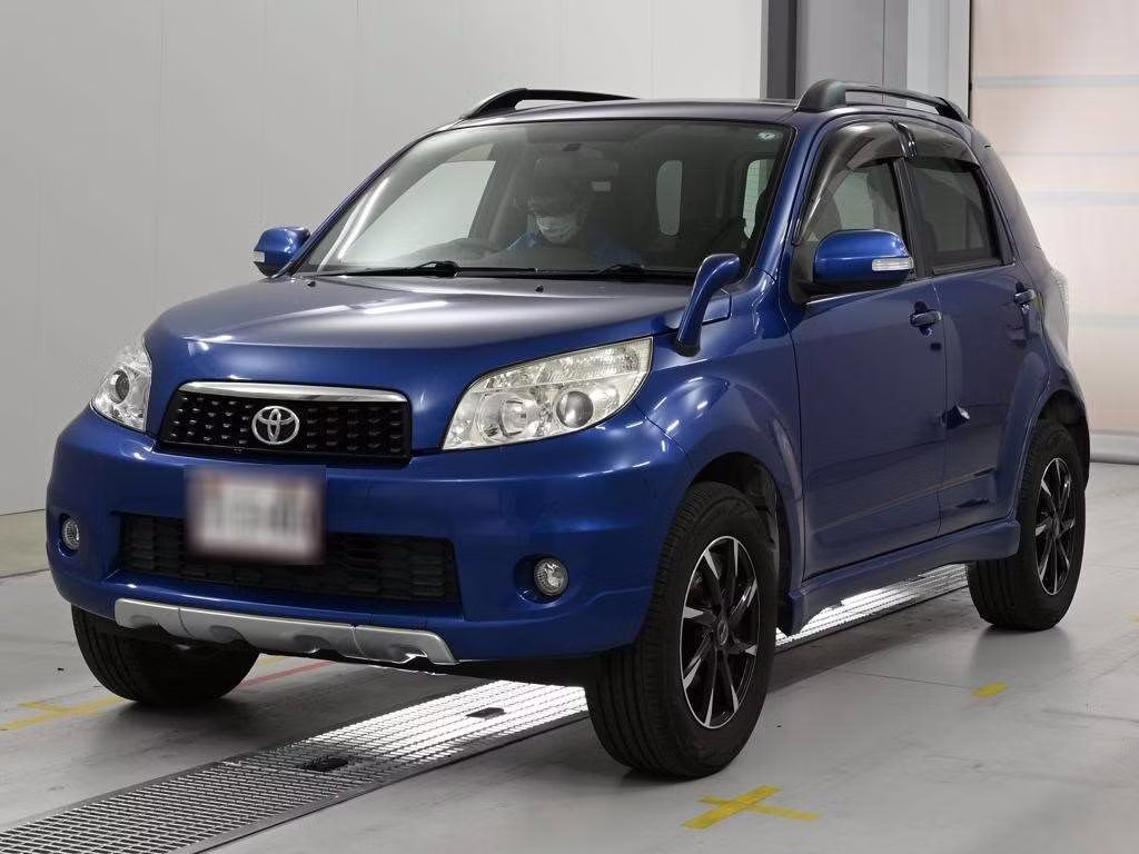 TOYOTA RUSH