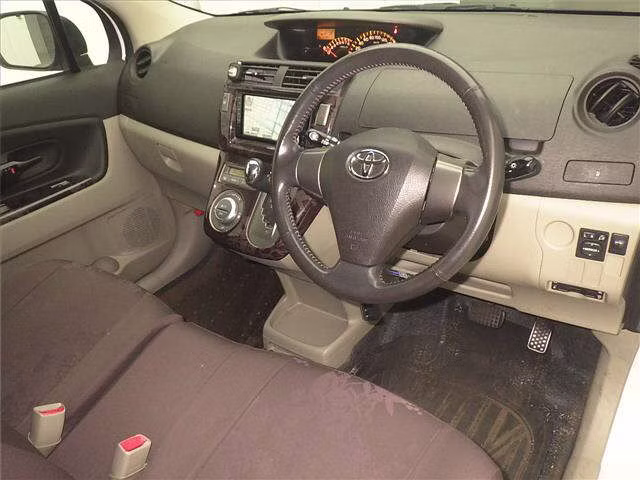 TOYOTA PASSO SETTE