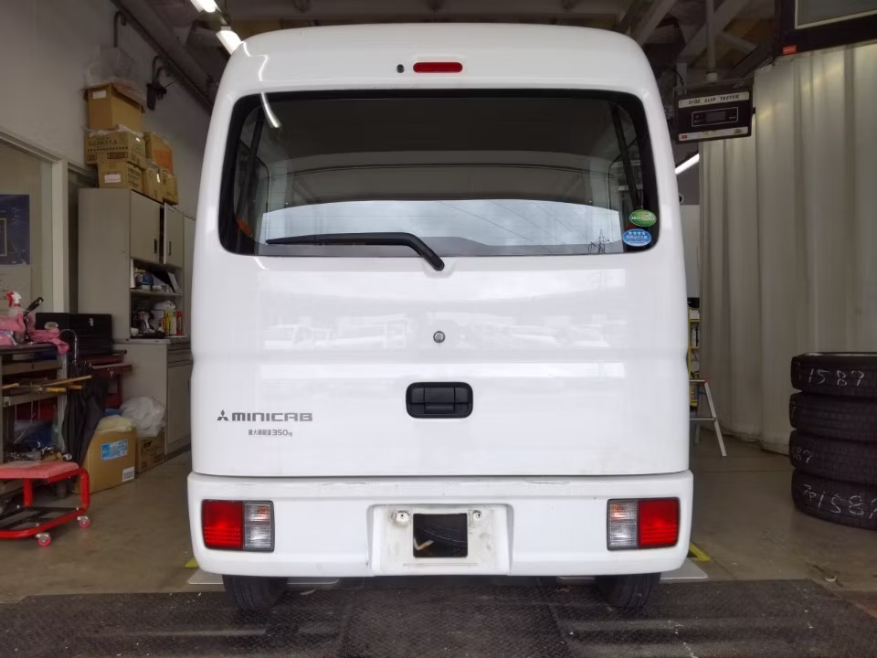 MITSUBISHI MINICAB