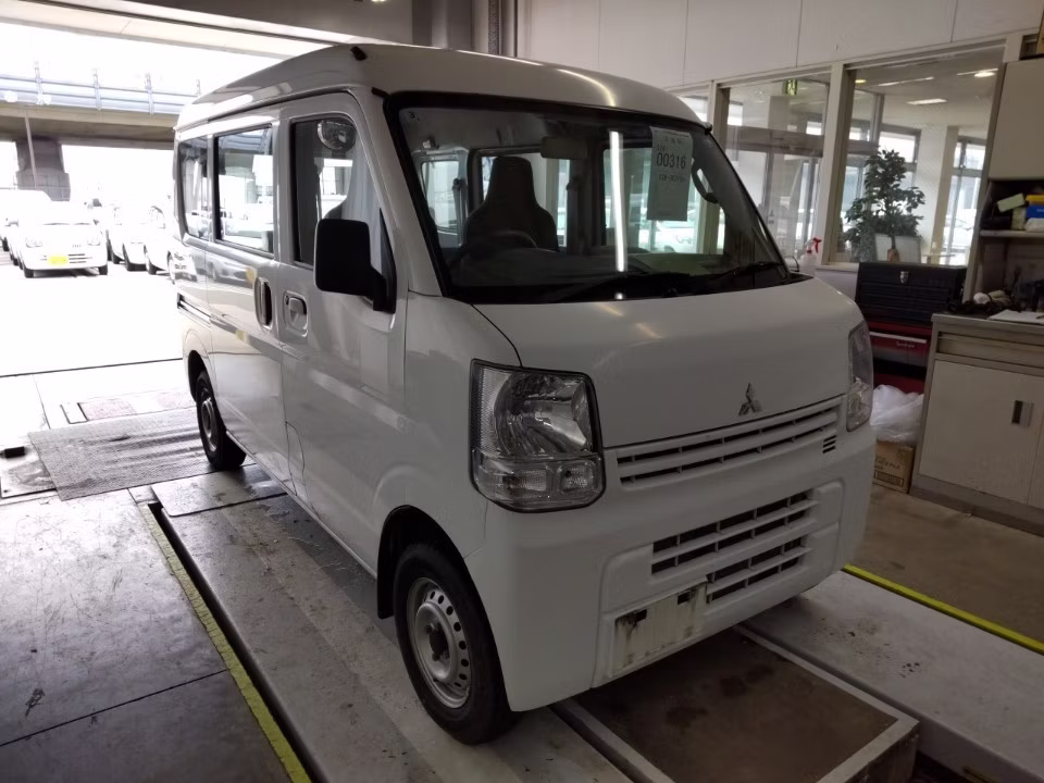 MITSUBISHI MINICAB