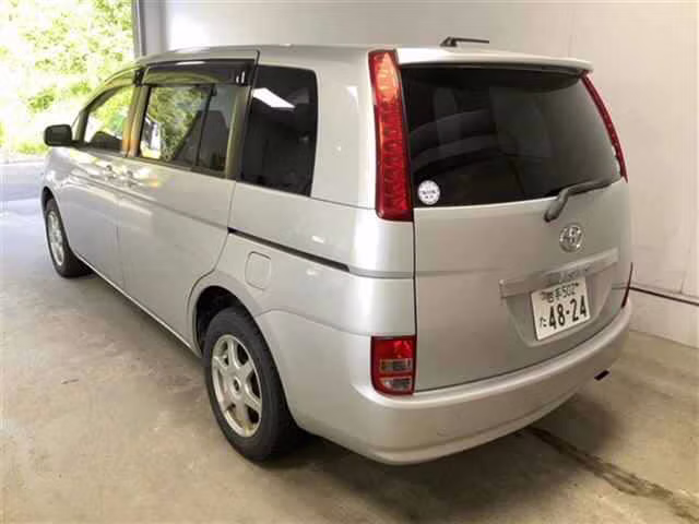 TOYOTA ISIS