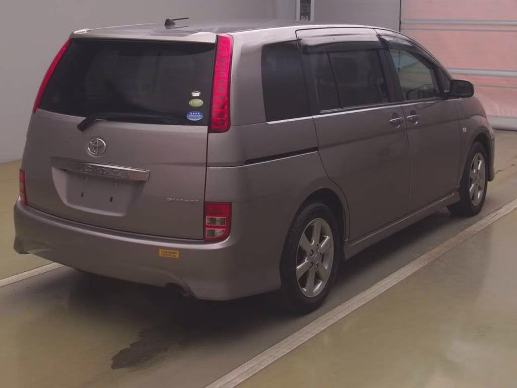 TOYOTA ISIS