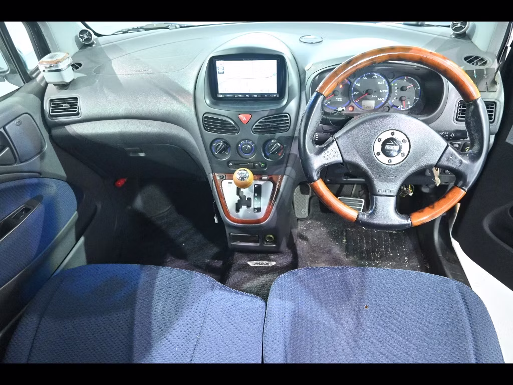 DAIHATSU MAX