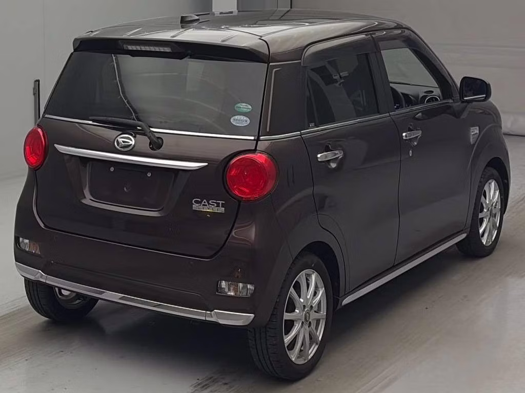 DAIHATSU CAST