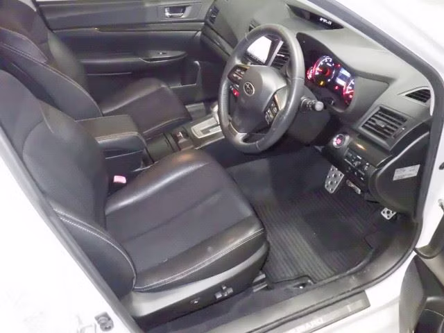 SUBARU LEGACY