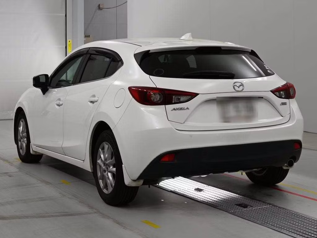 MAZDA AXELA