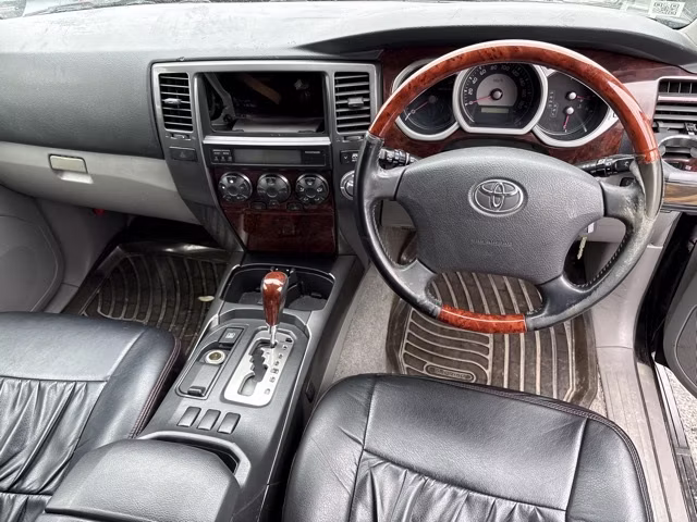 TOYOTA HILUX SURF