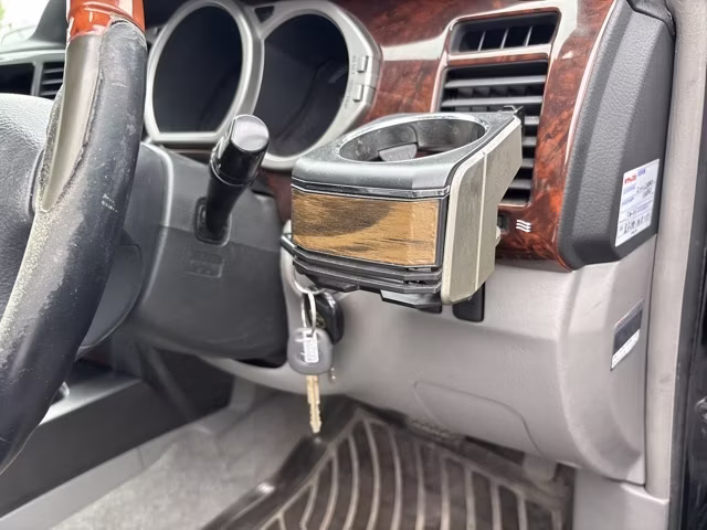 TOYOTA HILUX SURF