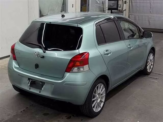 TOYOTA VITZ