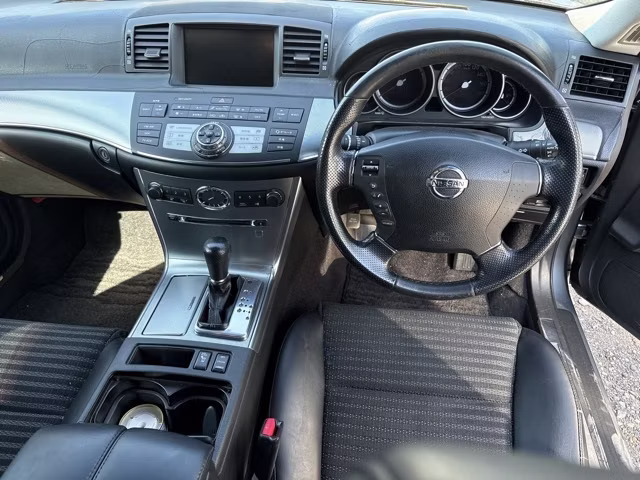 NISSAN FUGA