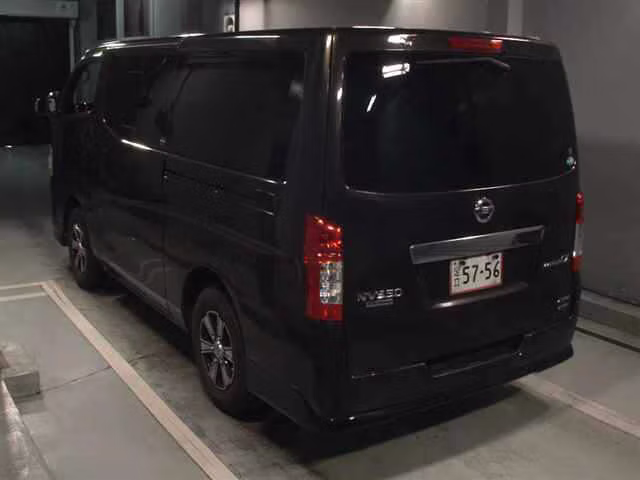 NISSAN NV350 CARAVAN