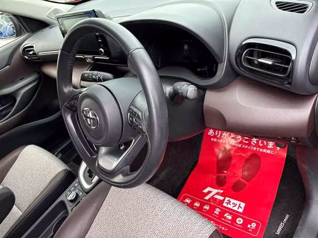 TOYOTA YARIS CROSS