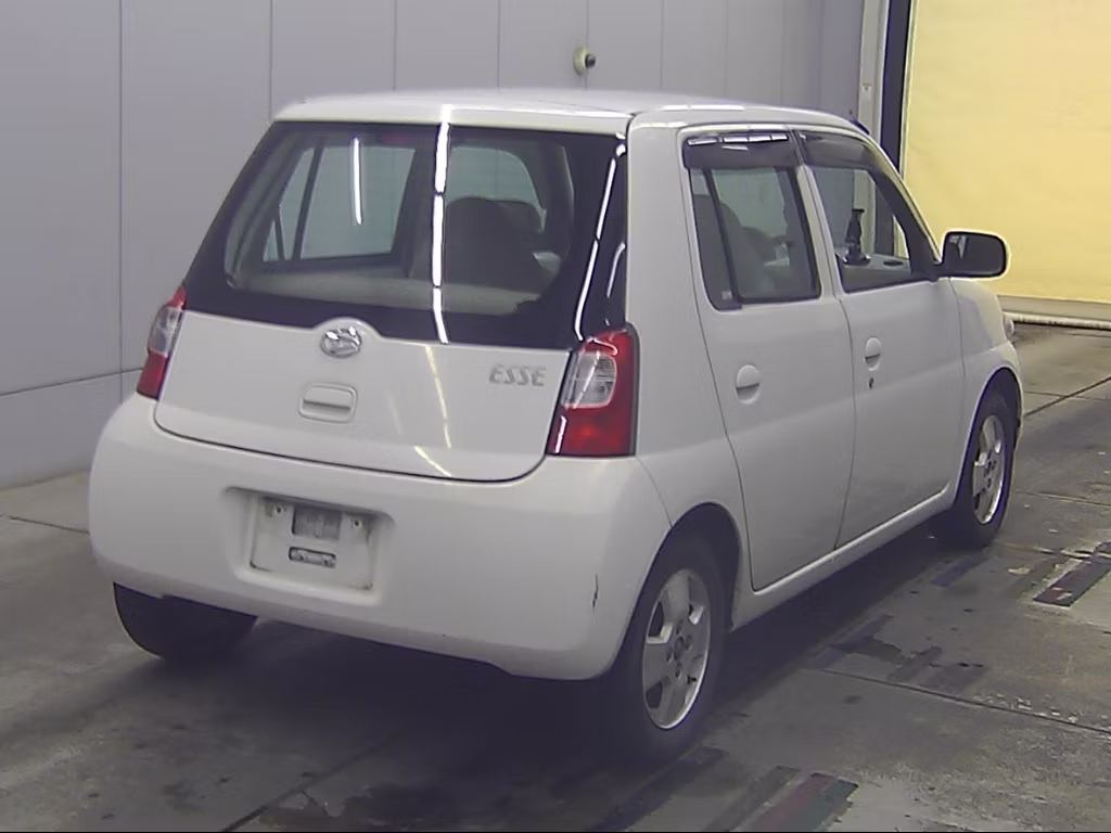 DAIHATSU ESSE