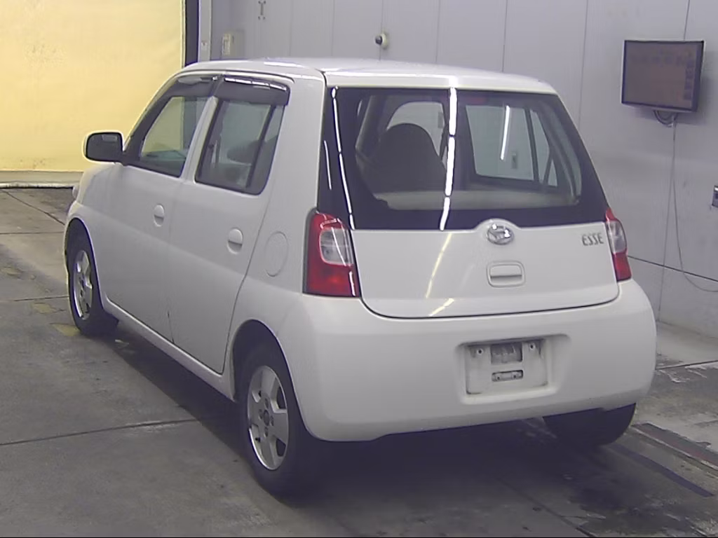 DAIHATSU ESSE