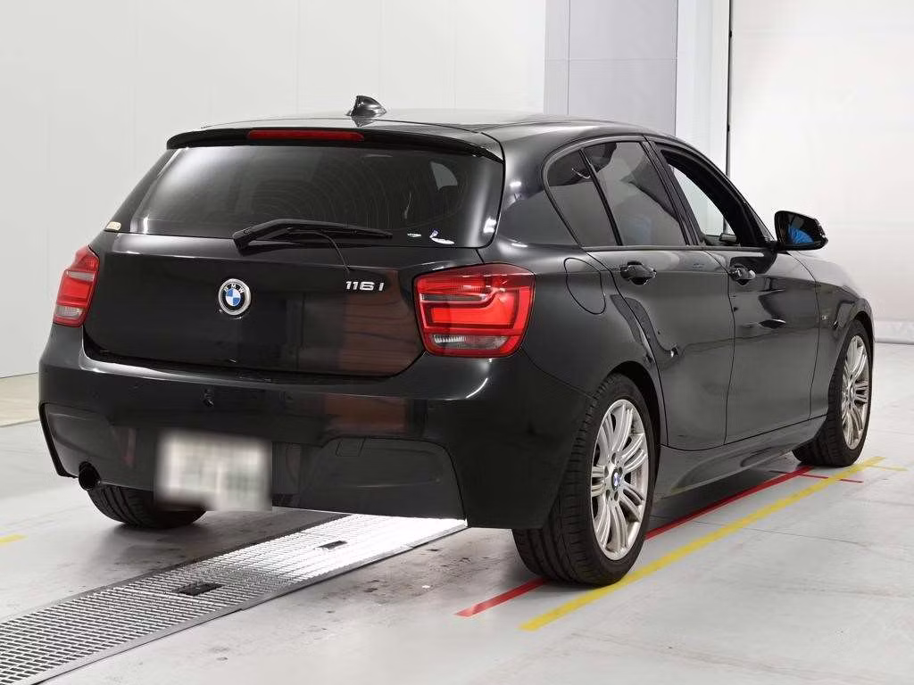 BMW 1-SERIES