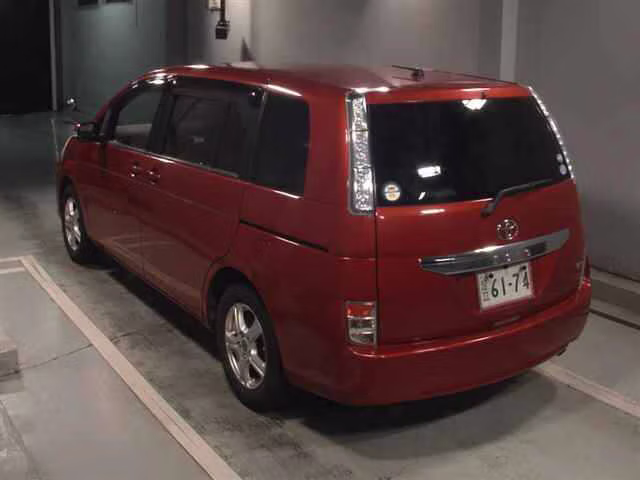 TOYOTA ISIS