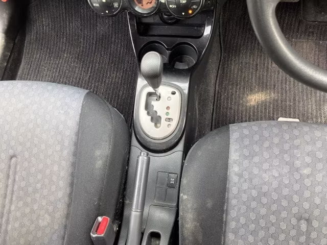 TOYOTA IST