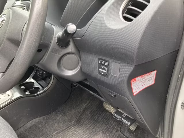 TOYOTA IST