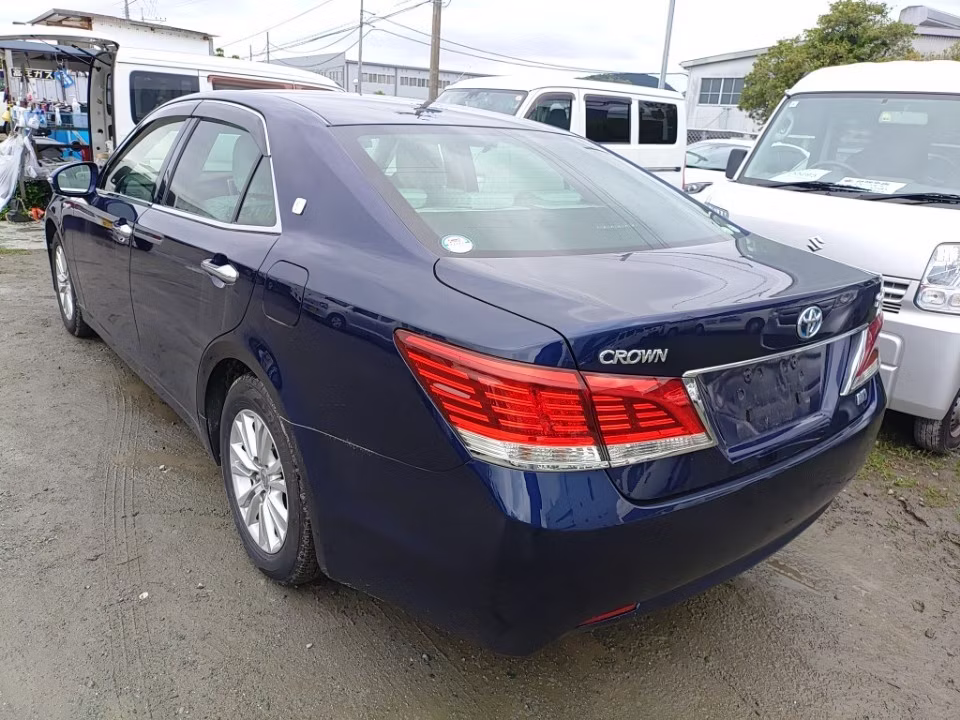 TOYOTA CROWN