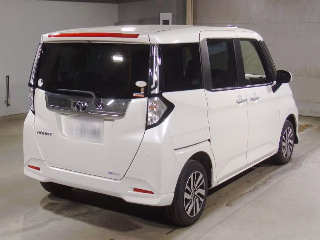 TOYOTA ROOMY