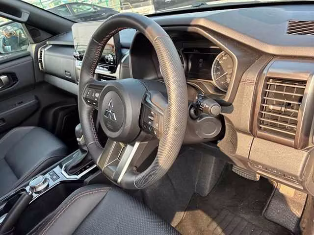 MITSUBISHI TRITON