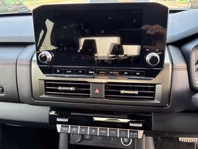 MITSUBISHI TRITON