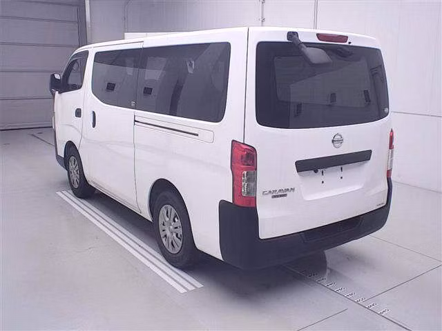 NISSAN NV350 CARAVAN
