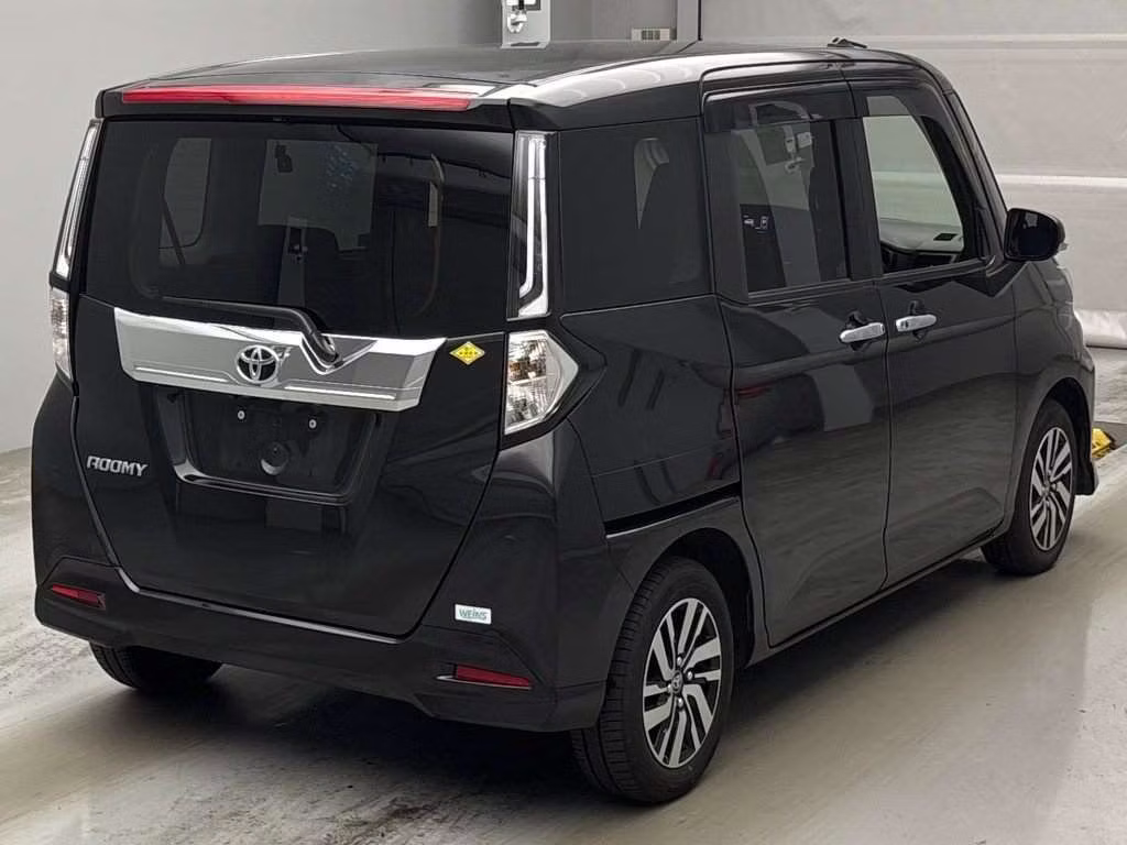 TOYOTA ROOMY