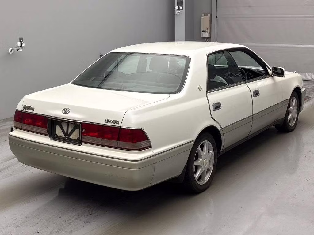 TOYOTA CROWN