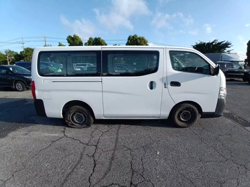 NISSAN NV350 CARAVAN