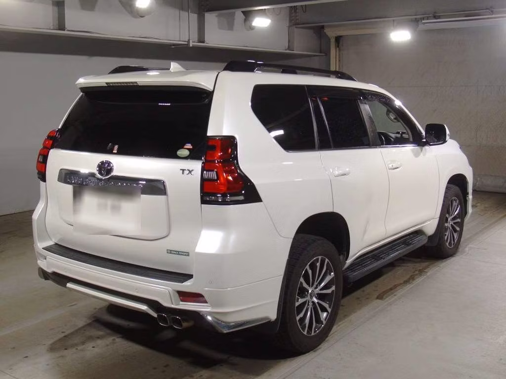 TOYOTA LAND CRUISER PRADO